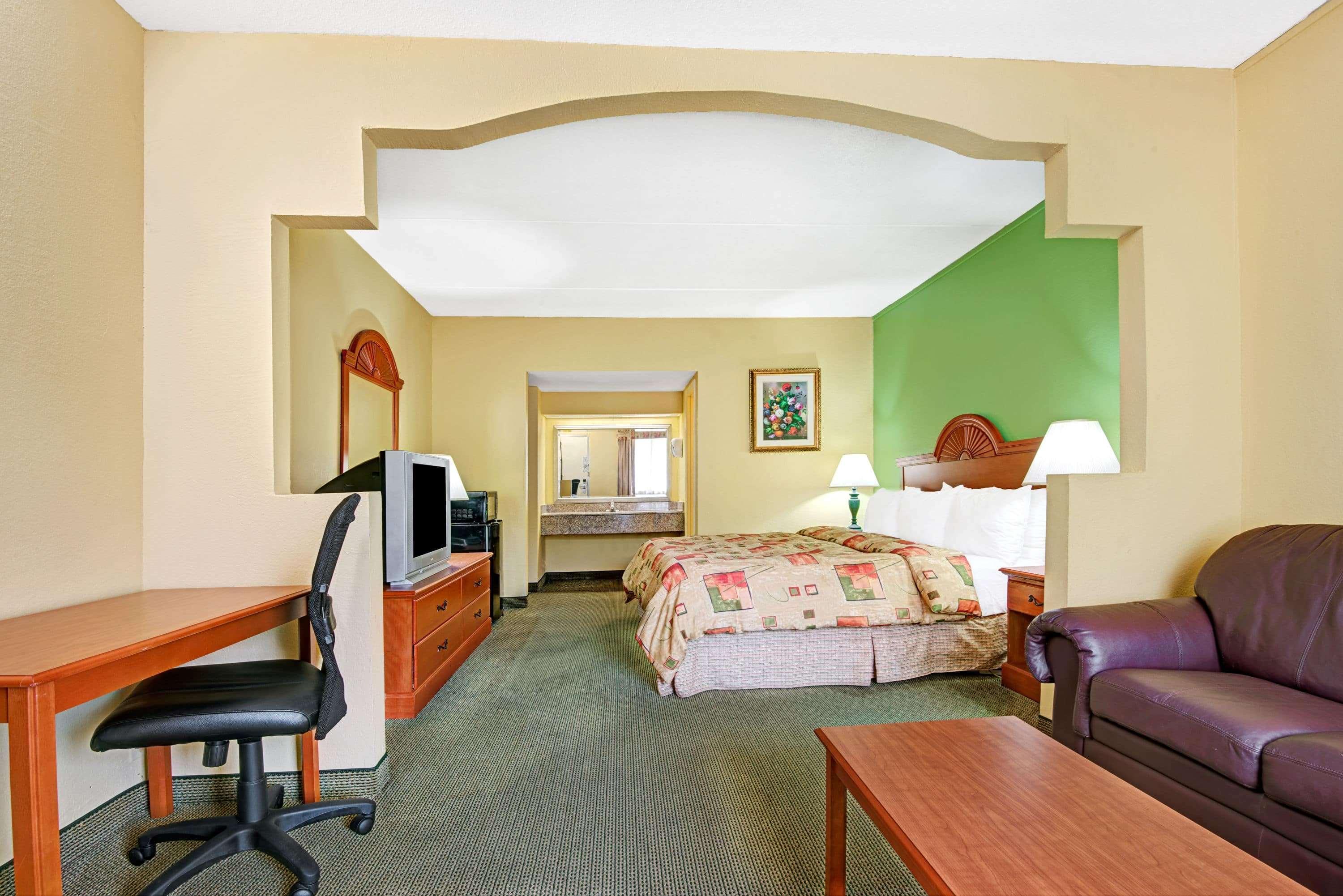Super 8 By Wyndham Nashville Near Downtown / I-40 Extérieur photo