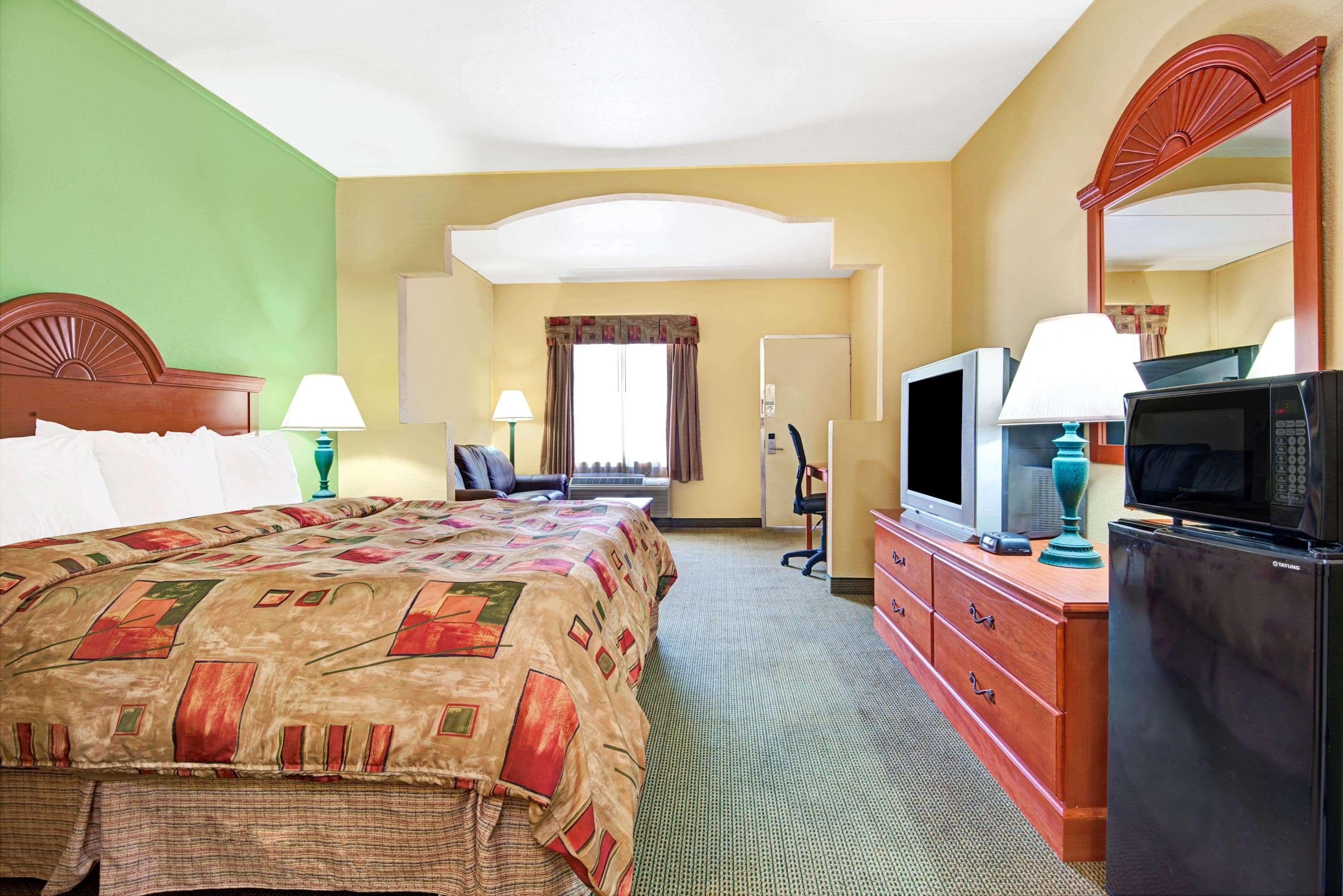 Super 8 By Wyndham Nashville Near Downtown / I-40 Extérieur photo
