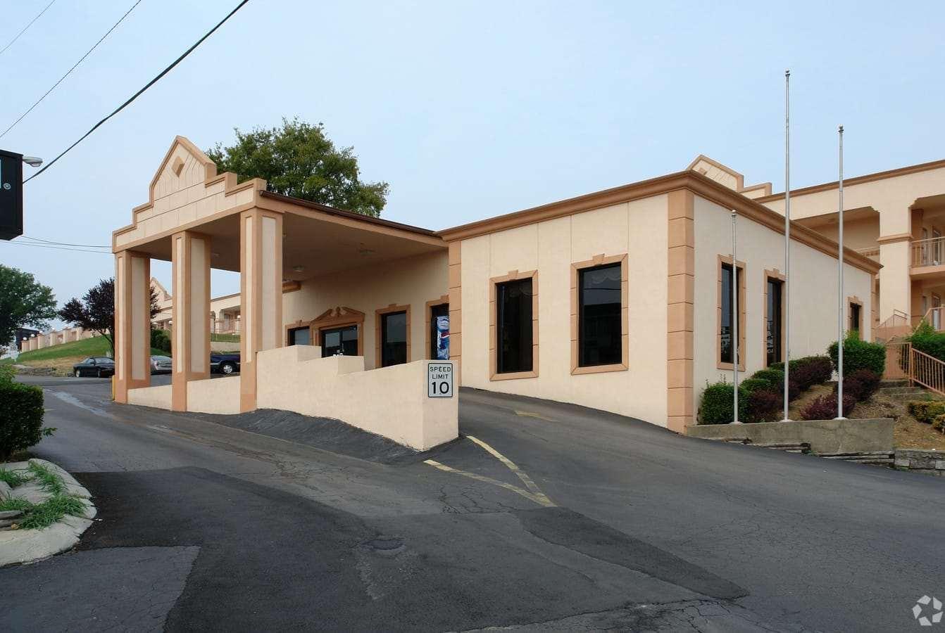 Super 8 By Wyndham Nashville Near Downtown / I-40 Extérieur photo