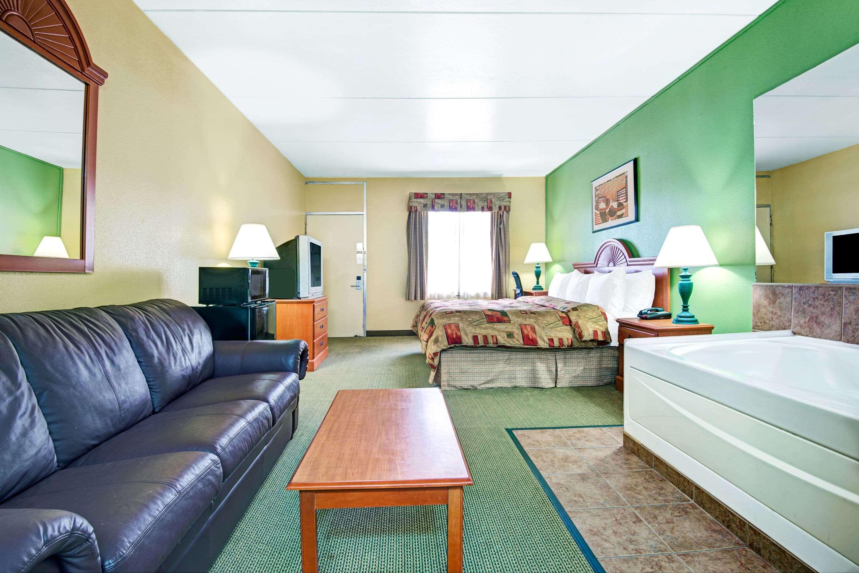 Super 8 By Wyndham Nashville Near Downtown / I-40 Extérieur photo