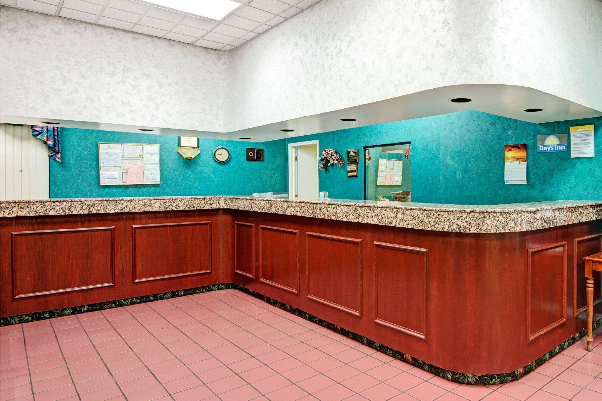 Super 8 By Wyndham Nashville Near Downtown / I-40 Extérieur photo