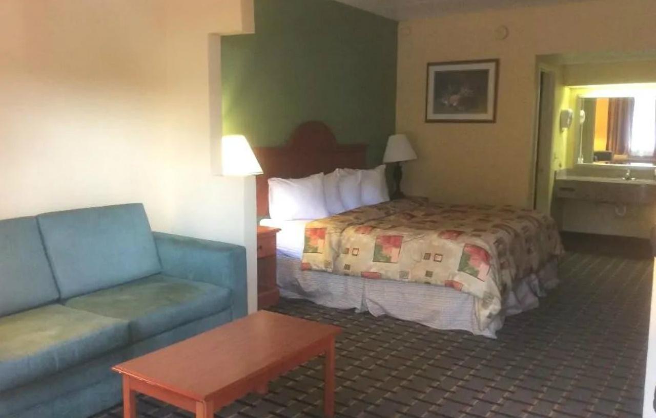 Super 8 By Wyndham Nashville Near Downtown / I-40 Extérieur photo